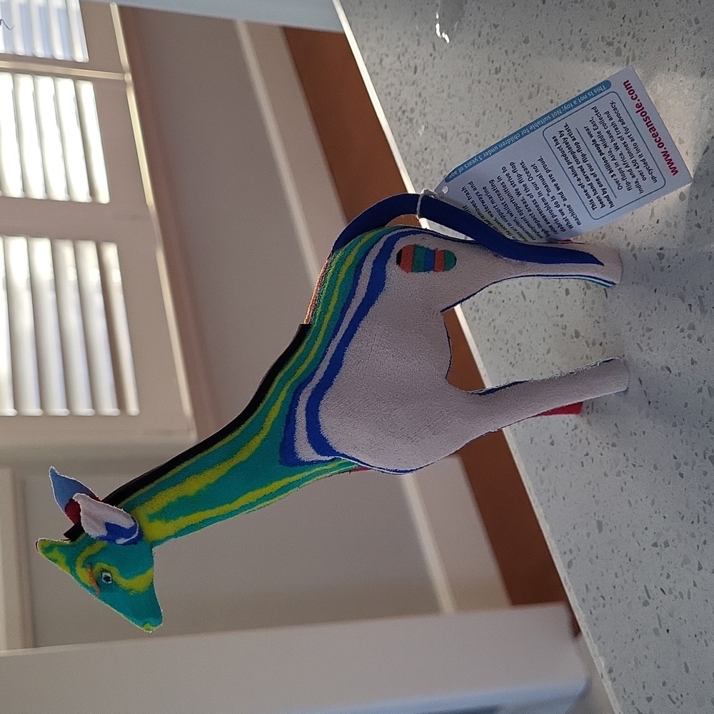 Decorative giraffe made of recycled flip flops in Africa